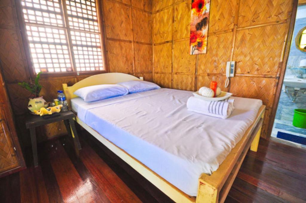 Villa De Pico Highland Beach Resort Puerto Galera Rom bilde